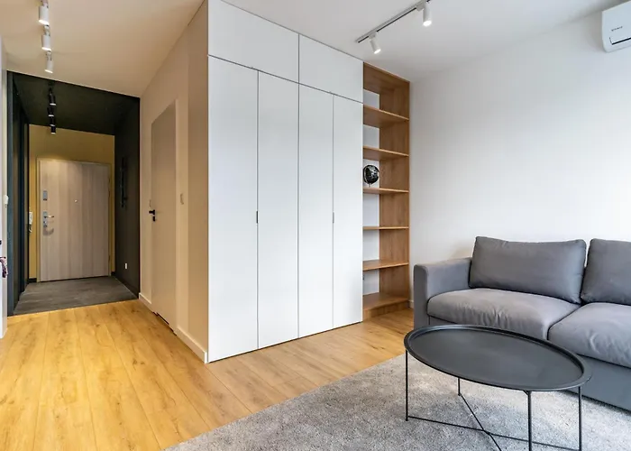 Szurmana Modern By Bookinghost Apartamento